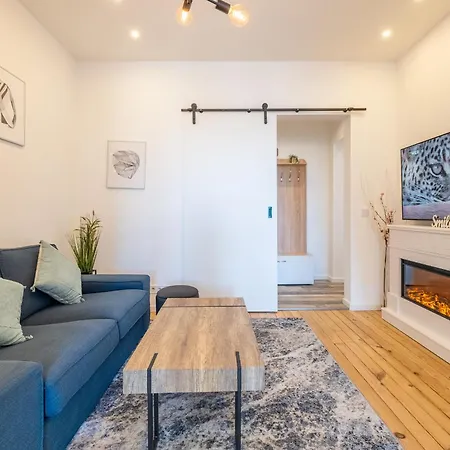 Bright - 2 Bedroom Apartment Sofia