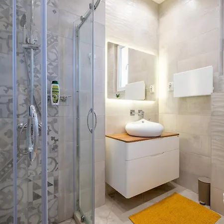 Apartment Bright - 2 Bedroom
