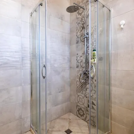 Bright - 2 Bedroom Apartment Sofia