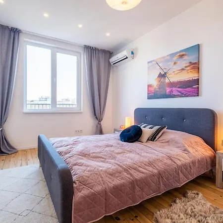 Bright - 2 Bedroom * Sofia